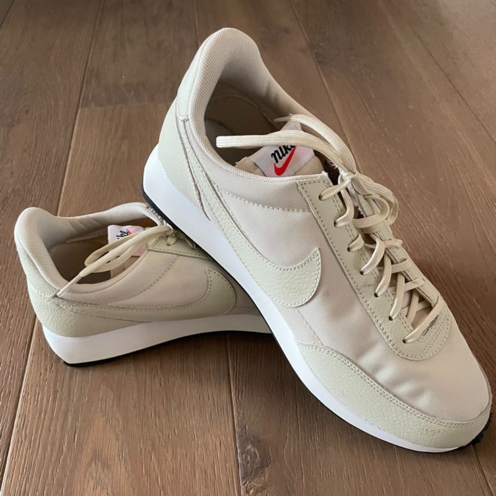 New! Men's Nike Air Tailwind 79 (sz 11 US, cream)